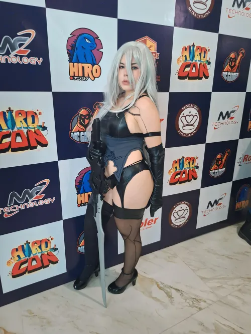 Thumbnail GloristarCos' Nier Automata Cosplay Delight