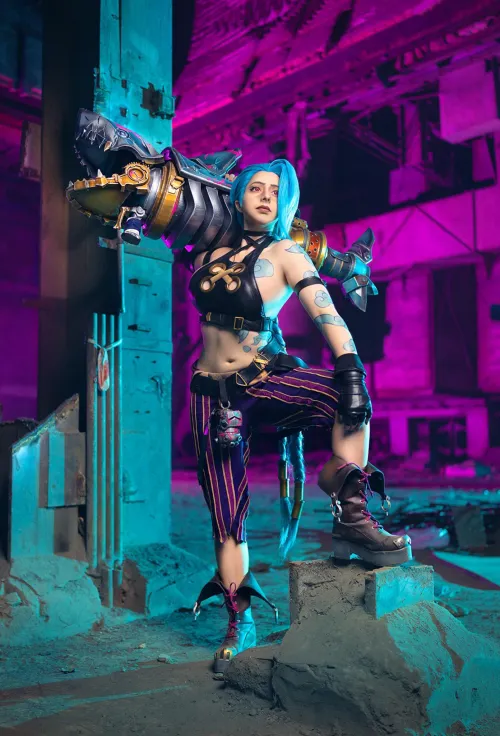 Thumbnail Jinx Arcane: League of Legends Cosplay Delights