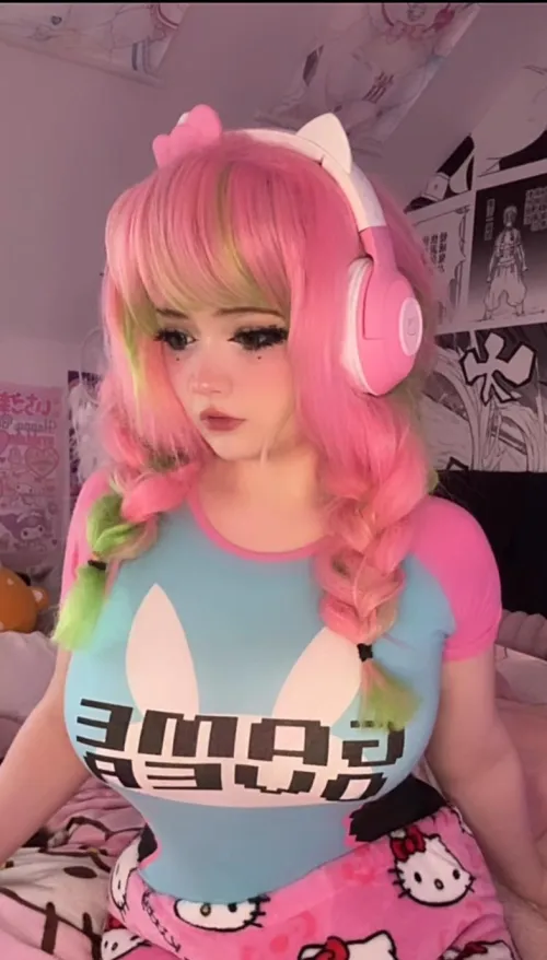 Thumbnail Enough-Life9020 Captures Gamer Girl Mitsuri's Cosplay Vibe