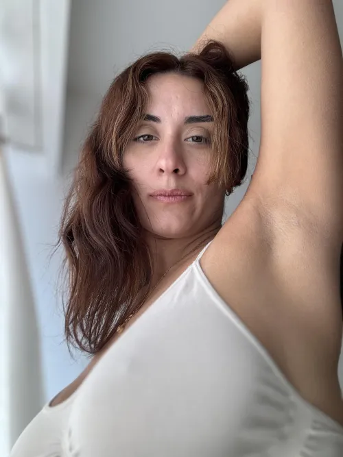 Thumbnail Hotpamelaa: Come and Explore the Sensual World of Armpit Fetish