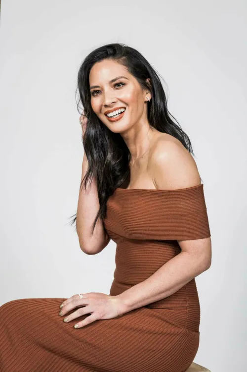 Thumbnail Olivia Munn's Allure - An Insight by Nassir_carter