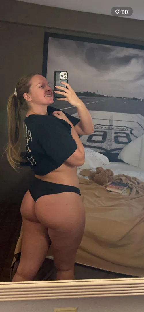 Thumbnail Join bigduchvip for a Biting Experience with WhiteCheeks