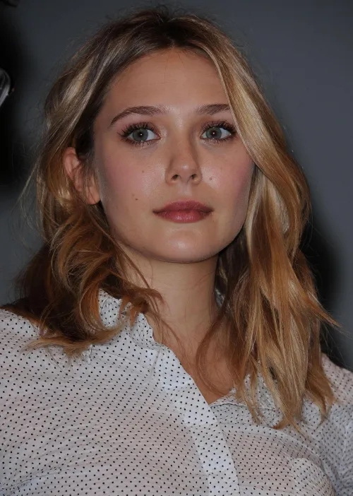 Thumbnail Oblique_shockwave Showcases Elizabeth Olsen among PrettyGirls