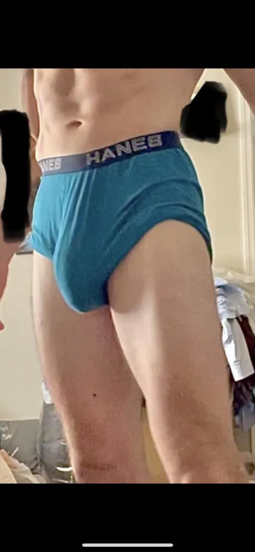 Thumbnail The Dilemma of Hiding a Third Leg: Insights from Popular-Ad-6040 in Bulges