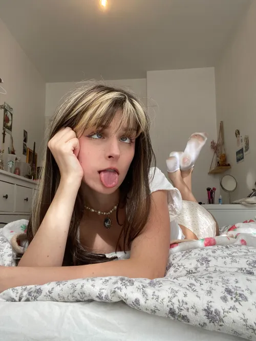 Thumbnail Coombrained: A Dive into RealAhegao by puppyavie | RealAhegao