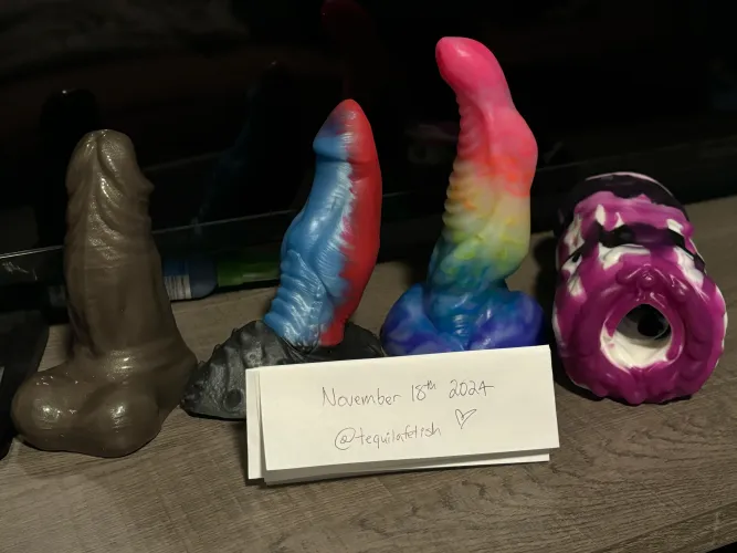 Thumbnail Free Shipping on Dildos from TequilaFetish in BadDragon!