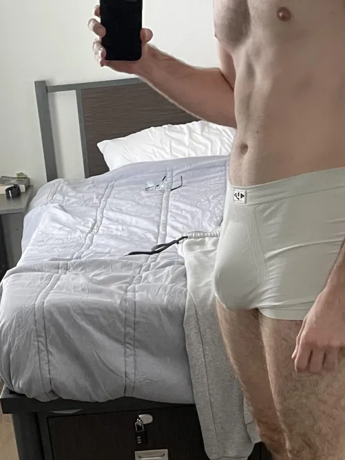 Thumbnail Morning Routine at 28: Peek into a Bulges Enthusiast's Day