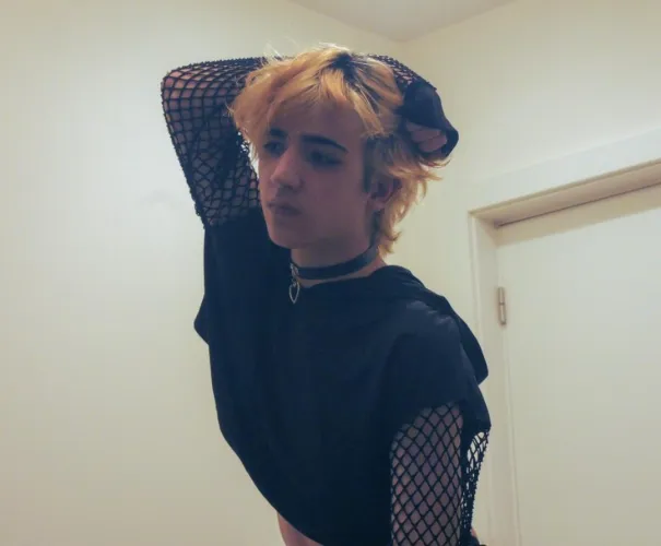 Thumbnail Glimpse into Femboy Fashion: Exploring Style with smolcubes | femboy