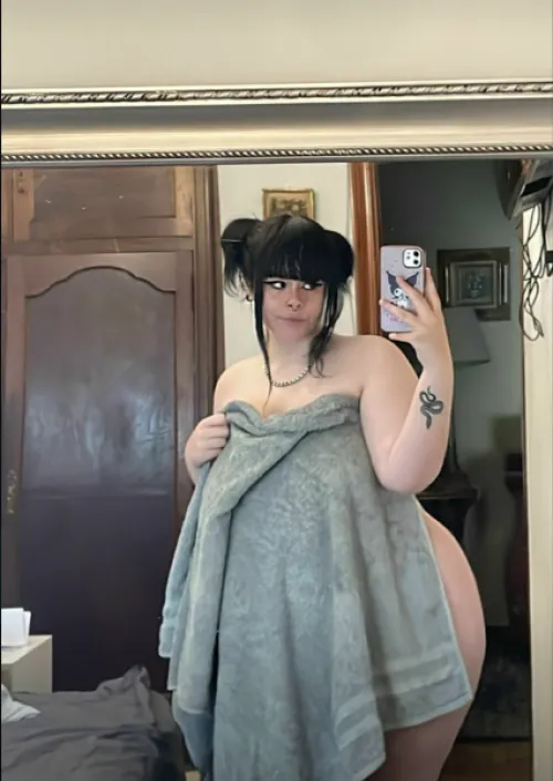 Thumbnail Littleg0thic Proposes: Shower With a Goth Girl