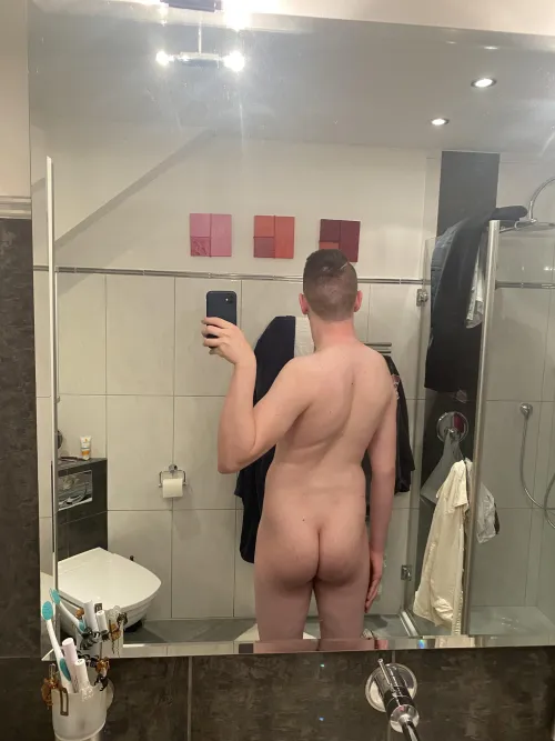 Thumbnail Bathroom Ass Selfie by Ornery_Tune_2898 | manass Category