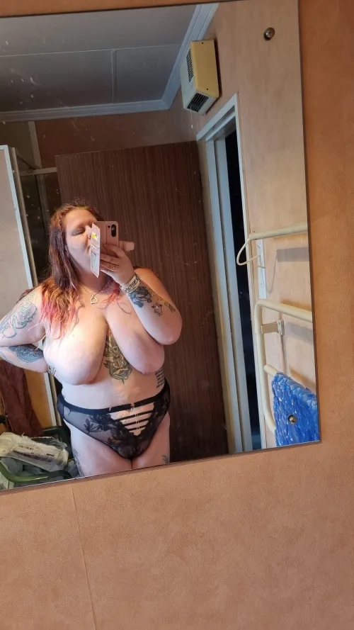 Thumbnail Curvy Delight: BBW Beauty with Amazing Curves by Cindytyne_NZ