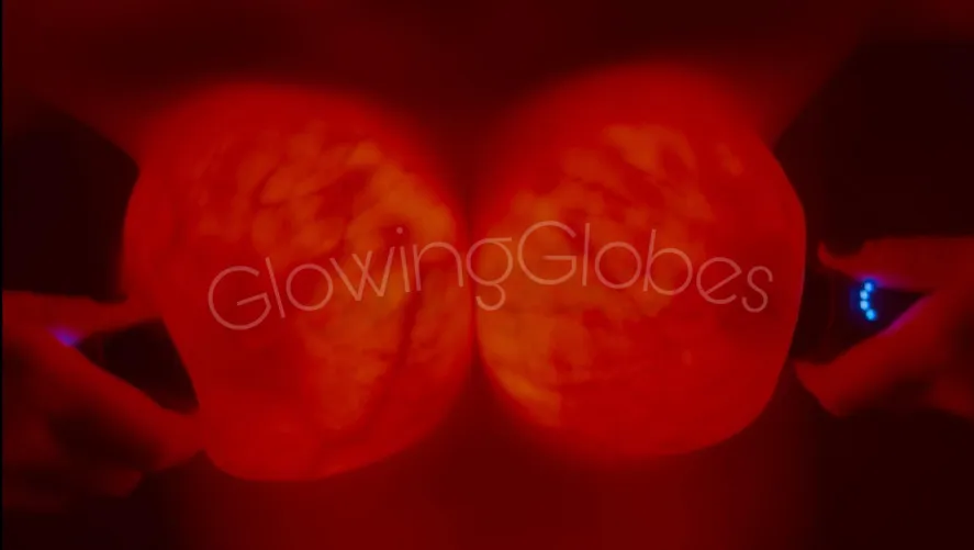 Thumbnail Unveiling the Glowing Hotness of Boltons with GlowingGlobes