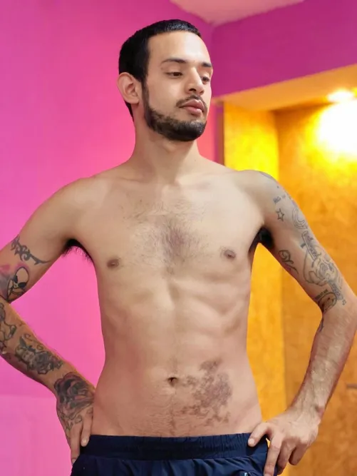 Thumbnail Say Hi to Heladitodelimon: Hotguyswithtattoos Chat