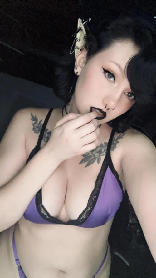 Thumbnail Rare Appearance: Gothling Love by AlyxIvy in boobs Category