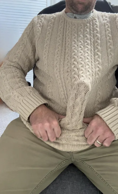 Thumbnail Discovering Hidden Treasures: Welshandhung's Chunky Sweater Revelation