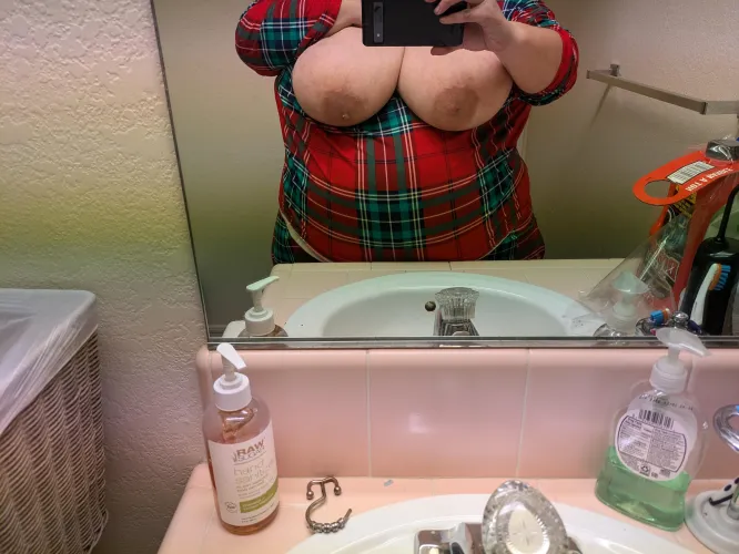 Thumbnail Christmas Titties: Festive Fun with Neat_Laugh70's BBW Glow by BBW_Chubby