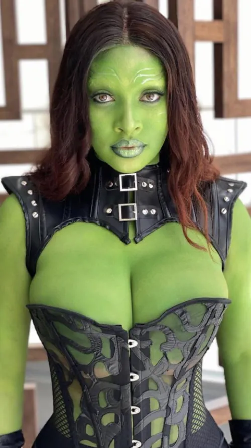 Thumbnail DarkPhoenixSkye Gamora Cosplay by No-Stop-8570 | Cosplaygirls