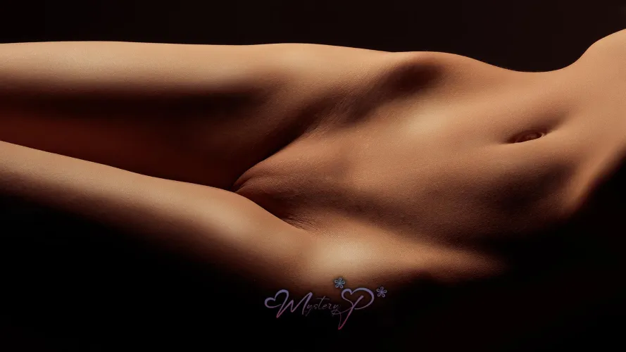 Thumbnail Bodyscape Hips: A La Beaute Feminine Journey by MysteryP_