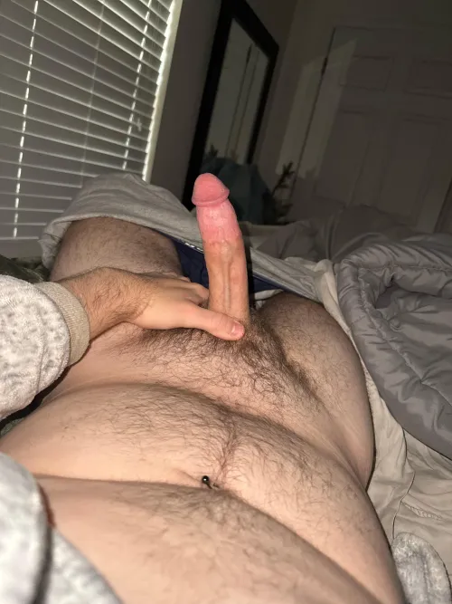 Thumbnail Peniseateruwu: Who's Gonna Take Care of This Morning Wood in Gaymersgonewild