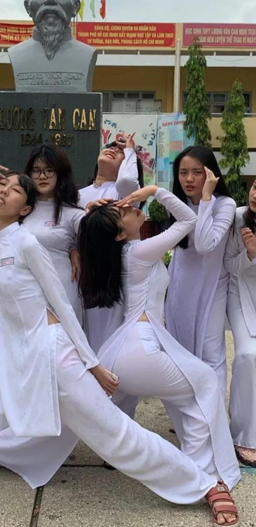 Thumbnail Seeking Information about White Ao Dai - WatchOutrageous4769 | SauceforNSFWads