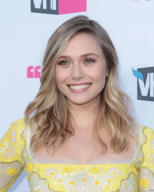 Thumbnail Appreciating Beauty: Elizabeth Olsen Showcase | by ColeBelthazorTurner