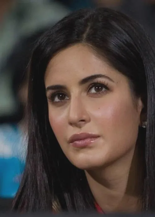 Thumbnail James007BondUK Celebrates Beauty in PrettyGirls Featuring Katrina Kaif