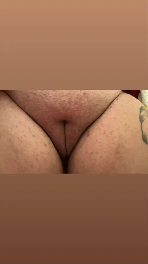 Thumbnail Mound or Mountain - Unveiling the Allure with Ambruhx6 | PussyMound