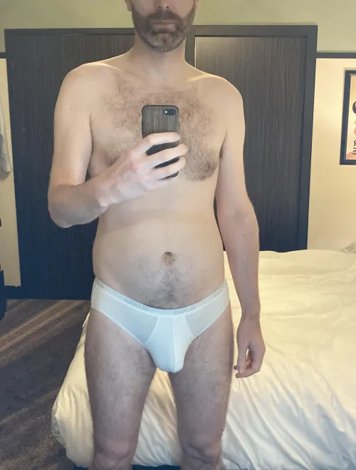 Thumbnail Gordie82's Confession: Showing Off His Bulge at 41