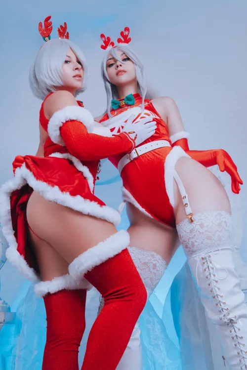 Thumbnail Christmas is coming 2B and A2 cosplay by Yuna Kairi and Juk by YunieSunshine