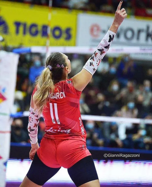 Thumbnail Camilla Mingardi by juliekaghulam in VolleyballGirls