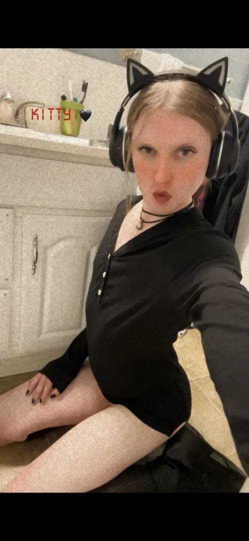 Thumbnail Friendly Greeting: Hello from a FemBoy by kush_smoker24