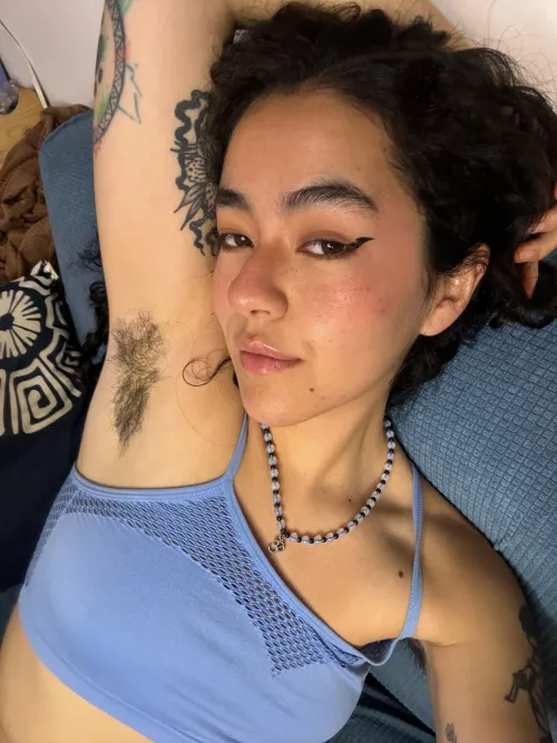 Thumbnail Delving into the Intriguing Scent of Hairy Armpits with Party_Babez