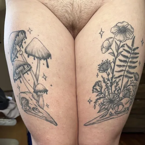 Thumbnail Thick Thighs Waiting to Welcome You - Let's Spread Them | 2FacedG3m1n1