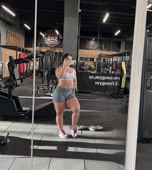 Thumbnail Gym Crush Chronicles: A Revealing Look at Fitness Fantasies