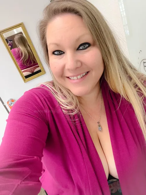 Thumbnail MILF Monday Delights with AuroraKinsleigh in BBW_Chubby