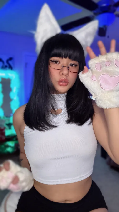 Thumbnail Henlo: Greetings from BunniiiWaifu | realasians