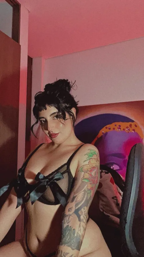 Thumbnail simmoneb Celebrates Alternative Beauty: Tattooed Latina Girl