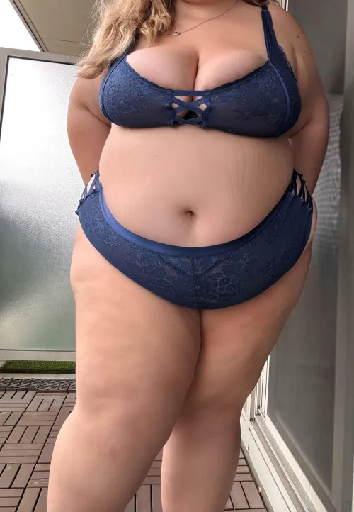 Thumbnail Soft and Squishy Delights: Dive into AngelMackiee's SSBBW Universe