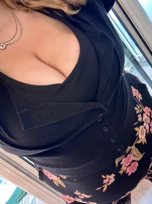 Thumbnail Unveiling the Distracting Mystery: BBW Insights with AngelMackiee