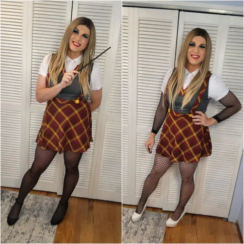 Thumbnail Comparing Harry Potter Cosplay Versions for Cuteness by crossdresserlana