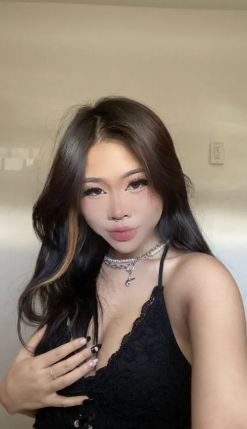 Thumbnail Captivating Stare: Fairy2Flossy's Asian Allure in realasians