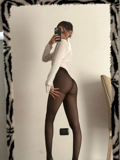 Thumbnail Temptation in Pantyhose: A Desire for More with VoluptuousVicky43