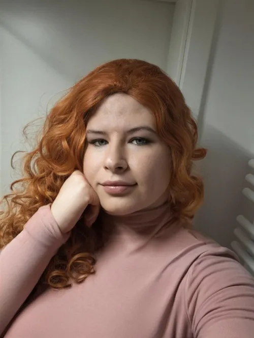 Thumbnail Ravishing Redhead: Exploring Pxxl_20's Charm