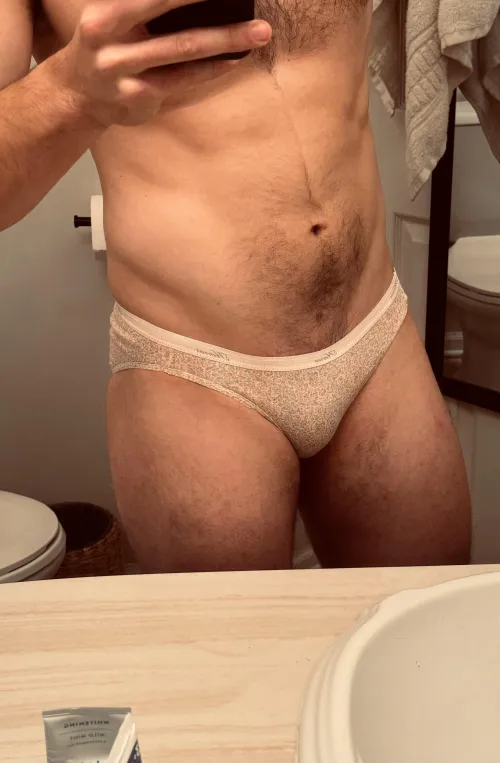 Thumbnail Apprehensive_Train_0 Reveals ‘Bulge in My Hanes’ Secrets