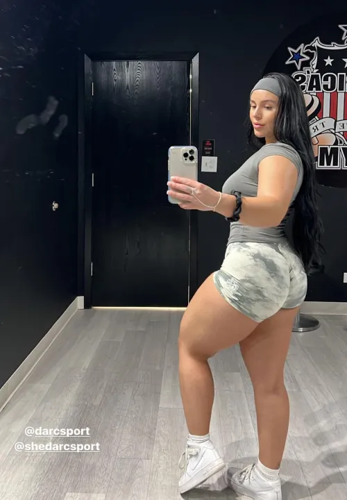 Thumbnail Amber Loft: Embracing the ThickFit Lifestyle