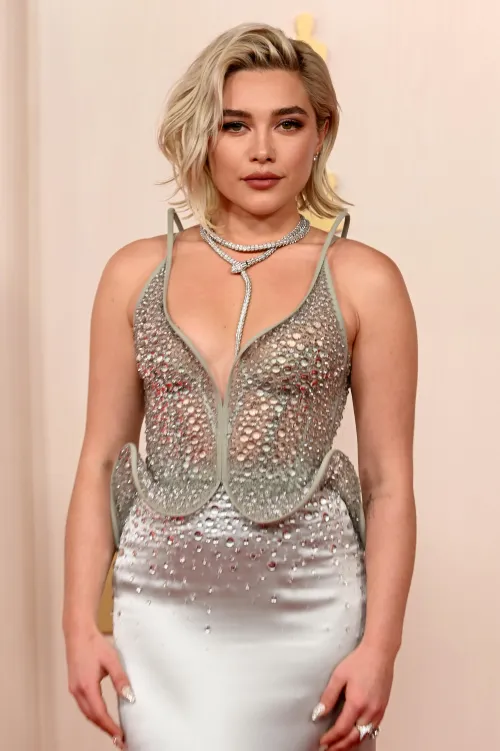 Thumbnail Florence Pugh Beauty Unveiled by oblique_shockwave | gentlemanboners