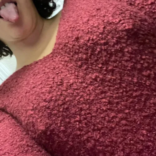 Thumbnail TaeraP: Feeling Cozy and Comfortable - Embracing Boobs Category