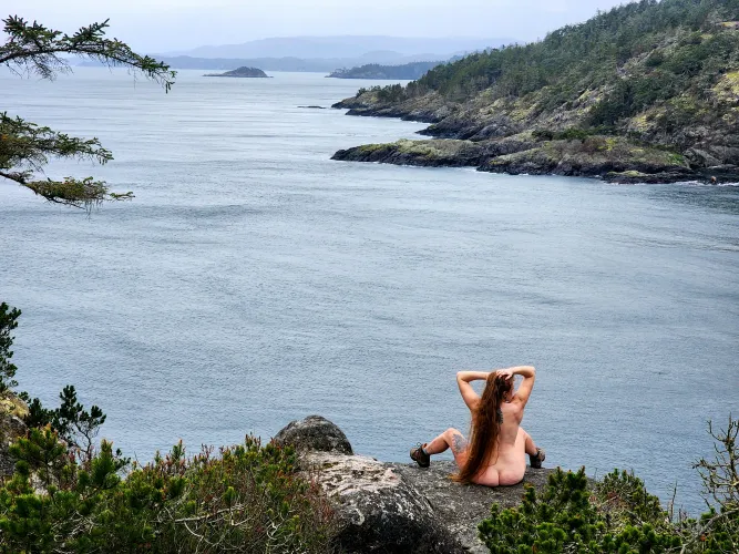 Thumbnail Naked Hiking with Only Boots On - Adventure Awaits! | shapedby_fire