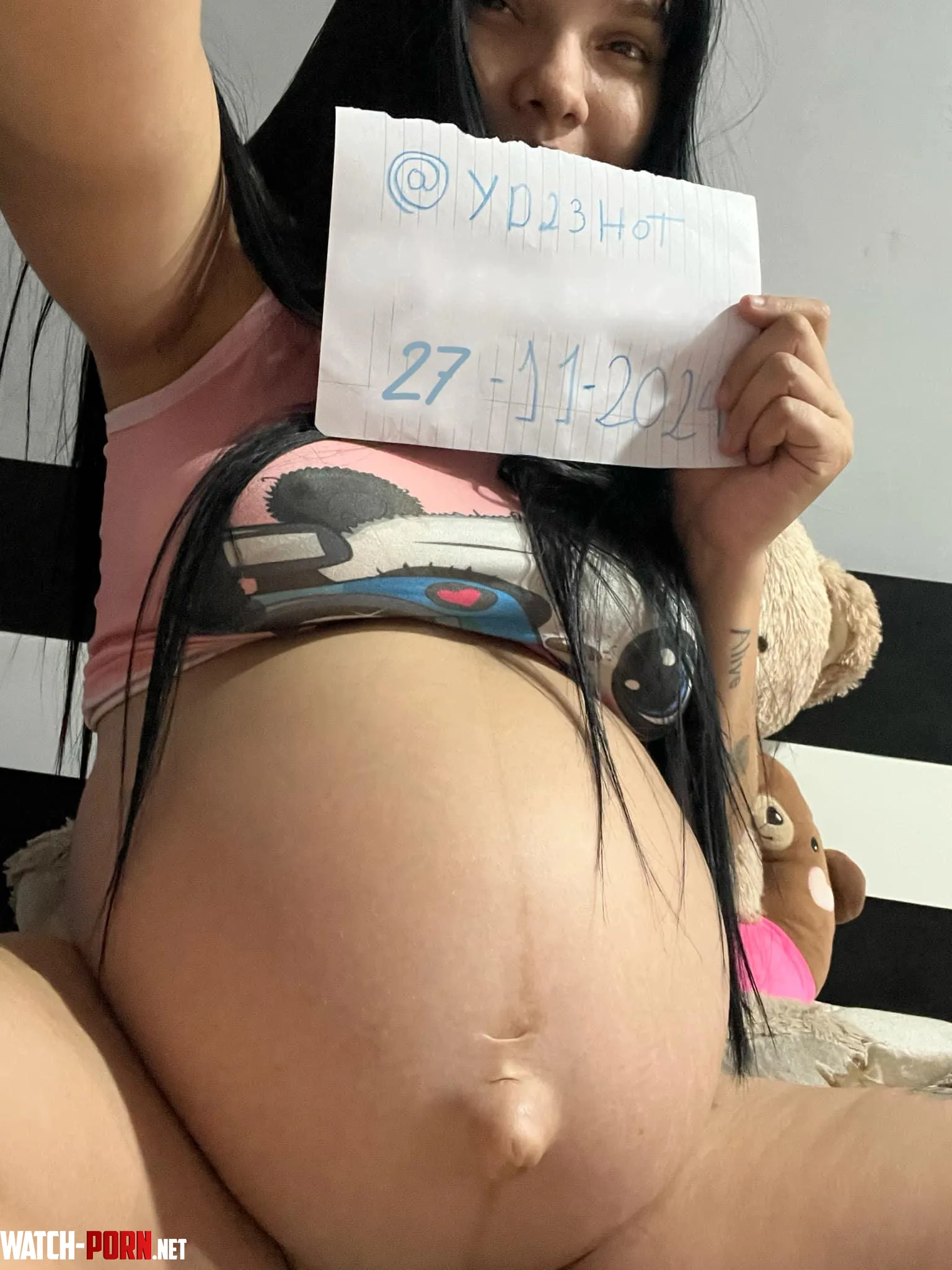 Hi love Im getting closer to exploding this horny 8month pregnant woman come ask for whatever you want by Yolita23