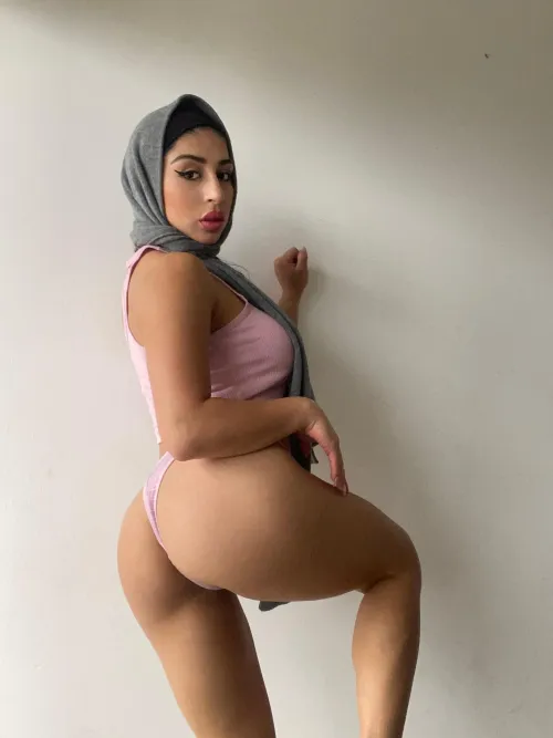 Thumbnail Spank and Eat This Tempting Ass - Agree? | ThickThighs